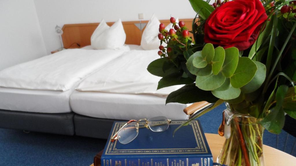 Hotel Am Weyerhof Kerpen  Bilik gambar